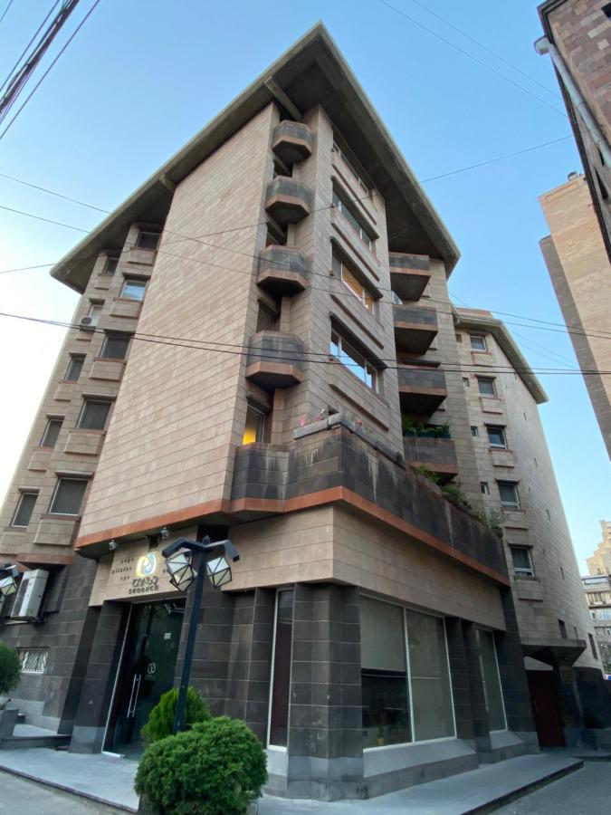 יירבאן Comfortable Apartment In Center מראה חיצוני תמונה