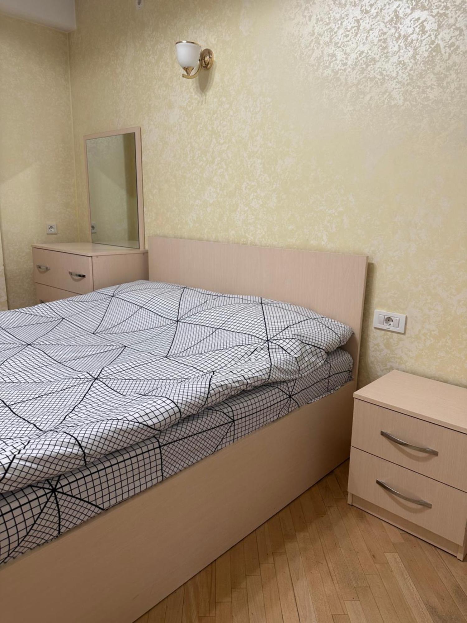 יירבאן Comfortable Apartment In Center מראה חיצוני תמונה