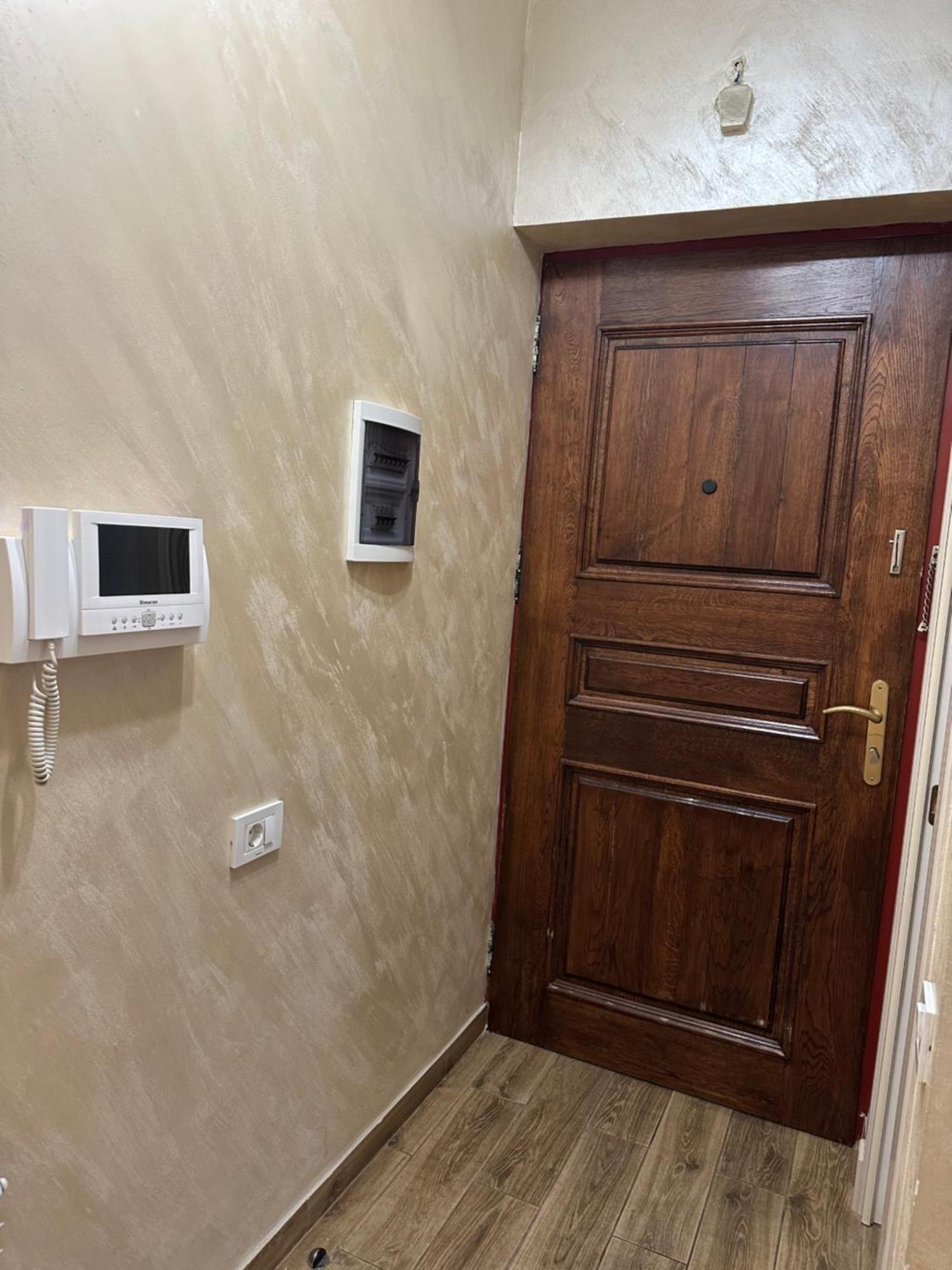 יירבאן Comfortable Apartment In Center מראה חיצוני תמונה