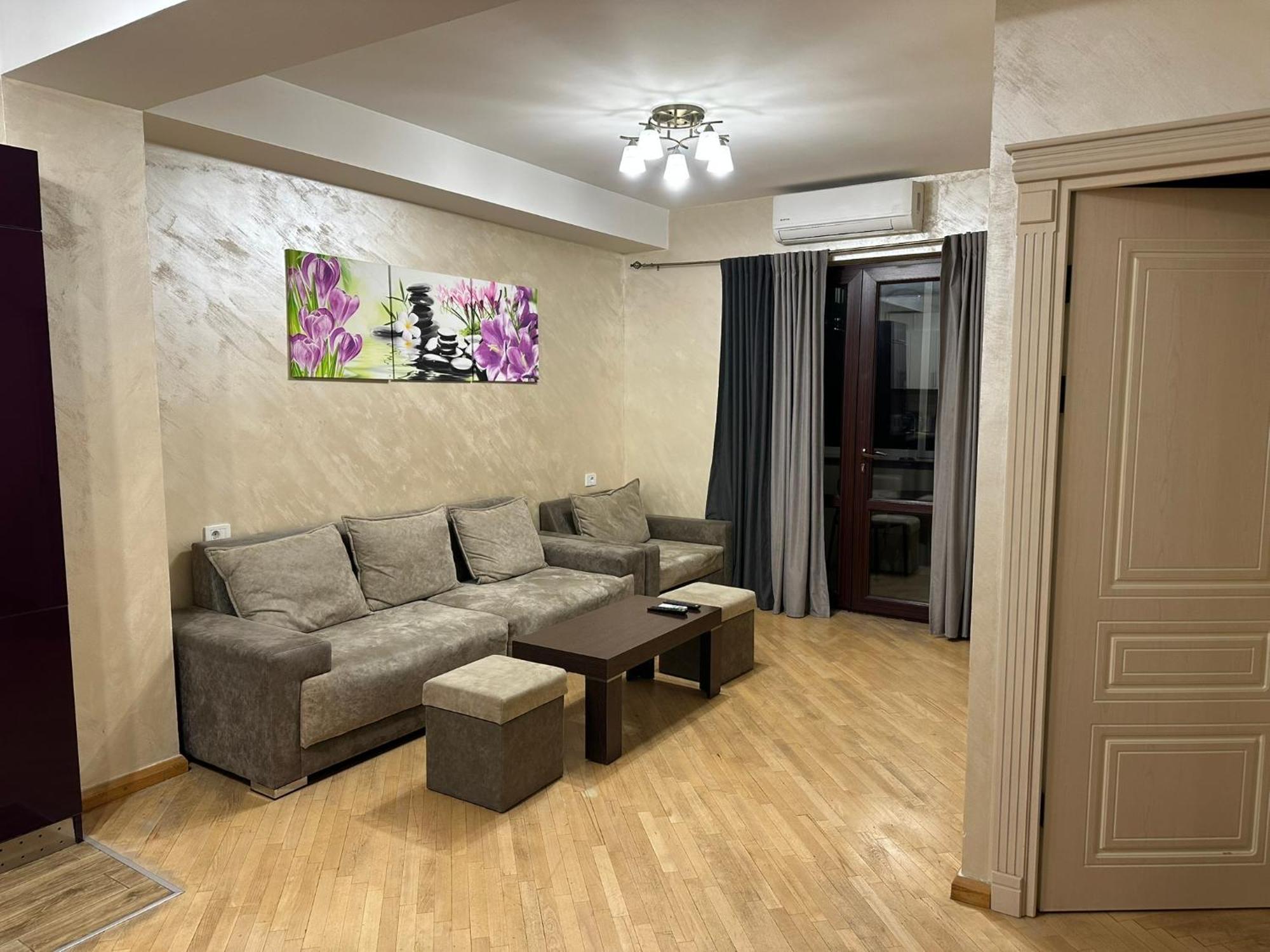 יירבאן Comfortable Apartment In Center מראה חיצוני תמונה