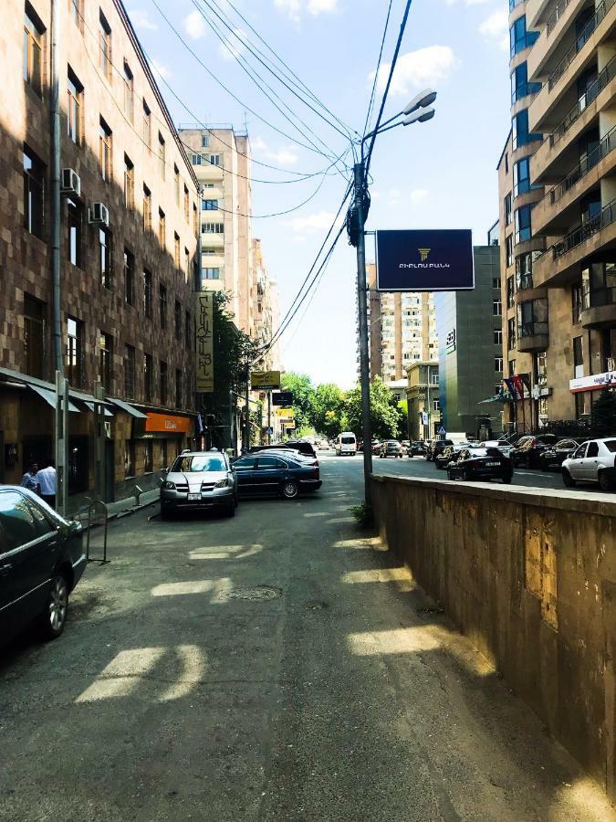 יירבאן Comfortable Apartment In Center מראה חיצוני תמונה